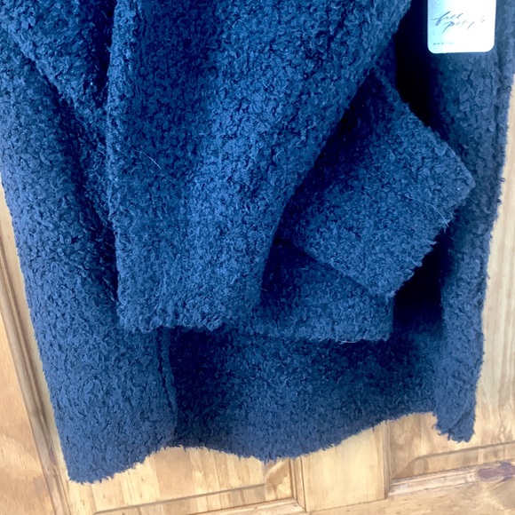 SALE!!! NWT Free People black Teddy sweater sizes XSmall and Medium - Picture 7 of 7